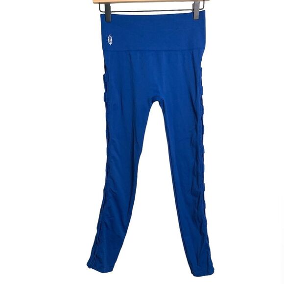 Free People Movement Raider Seamless Leggings Size M/L
Lace Up Mesh in Blue - Picture 1 of 8